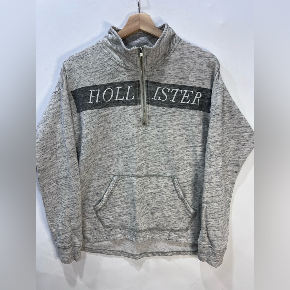 Hollister Light Heather Gray 1/4 zip Pullover, Hollister Graphic, Long Sleeve